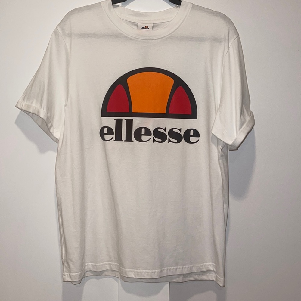 NWT ellesse Logo T-shirt size US8